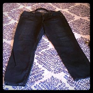 Ankle length skinny jeans